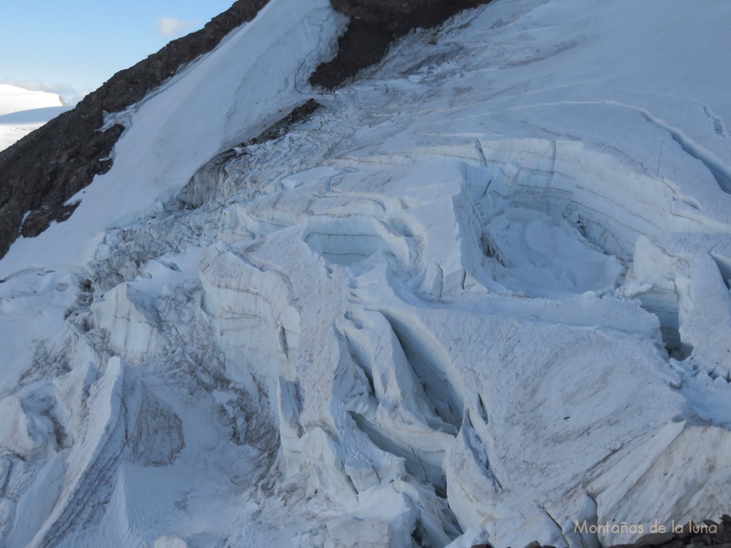 Roturas y seracs del segundo glaciar